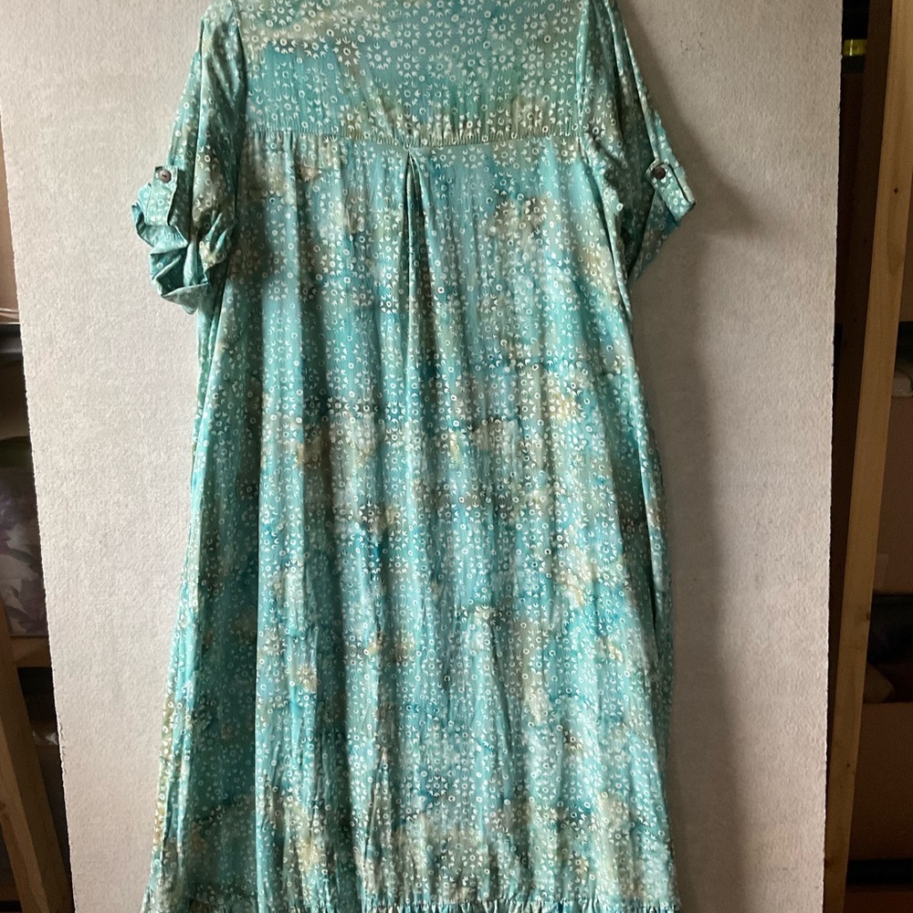 Go Fish Floral Teal Button-Up Dress. Hi-lo hem. Short sleeves. Size XL - Picture 7 of 11